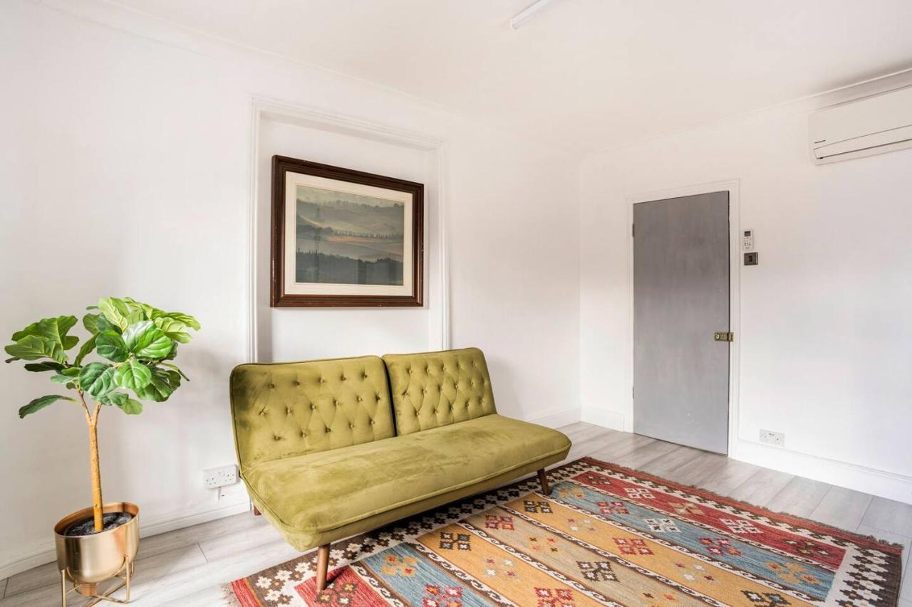 Victorian Style Apartment W/ Four-Poster Bed In Camden Town London Exterior foto